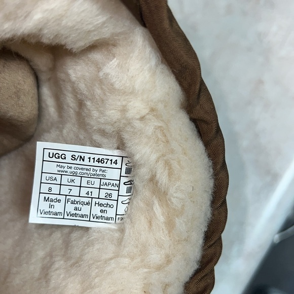 UGG Men’s size 8 snow boots. NEW! - Picture 10 of 10